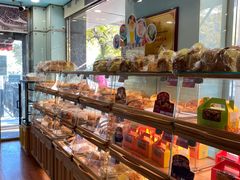 面包甜点陈列柜-新侨三宝乐面包店(崇文门店)