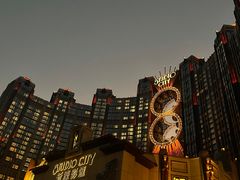 -影汇之星8字形摩天轮