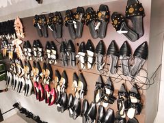 -URBAN REVIVO(七宝领展广场店)