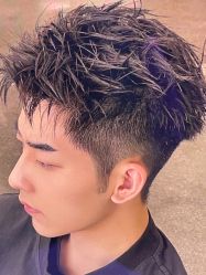 -FRIDAY星期五专业美发沙龙