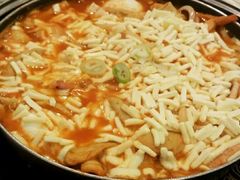 -三清洞摩西韩式年糕火锅(威高广场店)