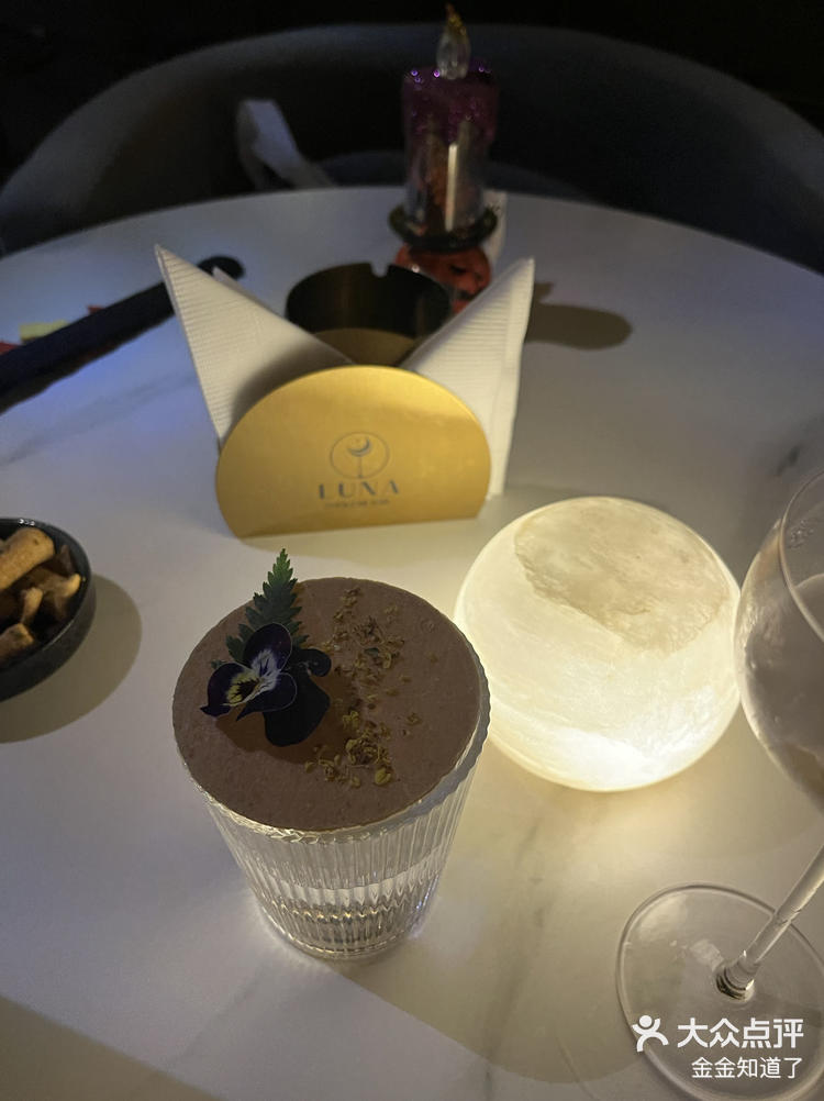 走进luna酒吧感受夜色中的一抹微醺