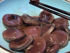 -雪乡人家东北菜·铁锅炖一切(高斯路店)