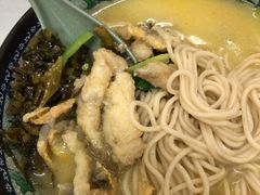 -明呈黄鱼面馆(斜土路店)