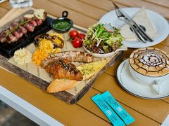 -Mark&Mars Restaurant
