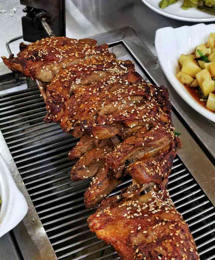 科尔沁碳烤羊腿(寮步店)-"大排档的烤羊排真的很美味!烧烤都不错,茄.