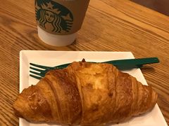 -星巴克(重庆火车北站北广场II店)