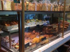 面包甜点陈列柜-巴黎贝甜(阳光上东店)