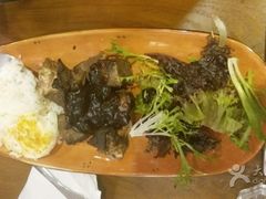 澳洲YP级冷牛腱饭佐沙律蛋-OKOOKO澳客餐吧(乐天百货店)