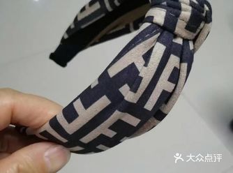 颜色好看,带上舒服️ 发卡收到了,没想到几块钱质量还
