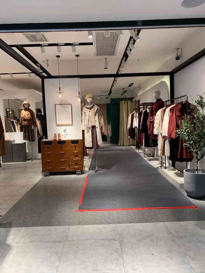 redvenues红馆天虹百货店