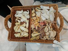 -原林野山菌火锅·炒菌(关上野生菌一条街店)
