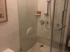 -深圳富苑皇冠假日套房酒店