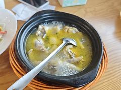 -品鲜村农家菜·阳澄湖大闸蟹(总店)