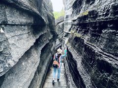 -梭布垭石林景区