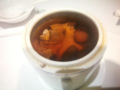 沙揽木耳炖瘦肉-山泉公馆酒家(广州东站店)