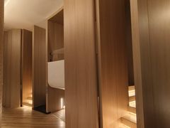 -涨巢·潮玩水疗局