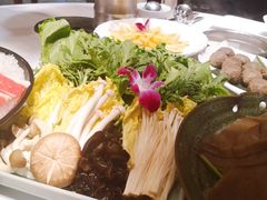 -泓炙颐凤鲜海鲜火锅料理(桐乡店)