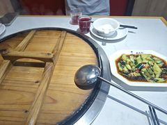-鲁员外地锅鸡地锅鱼(古墩路店)