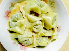 特色麻酱拌荠菜鲜肉大馄饨-潘国仙耳光馄饨(黄家阙路店)