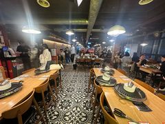 -江南猪肉商会无限续吃(弘大店)