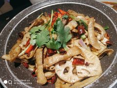 -万重锦·人文川菜馆(骡马市店)