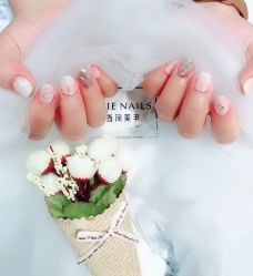 -悦指间美甲美睫