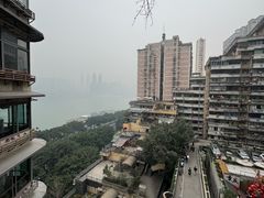 -白象居