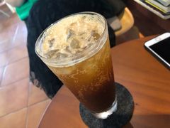 -彳亍咖啡·这里(水湾路店)