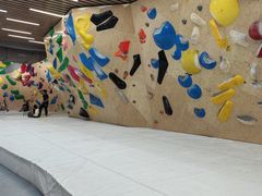 -ROCKPLUS攀岩馆(环宇城店)