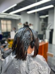 -茶发Salon·烫发染发理发