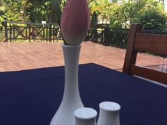 -Neary Khmer Restaurant