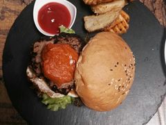 -HIGH FIVE哈福手工汉堡(桂林路店)