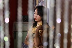点击看大图 -艳芳照相馆