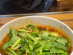 -郎吞虎咽酸辣粉(第一桥店)