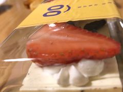 草莓慕斯-阿那亚第一食堂 Cafeteria 1