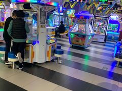 -反斗乐园π·电玩·高空拓展·蹦床(龙华天虹店)