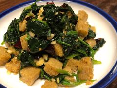 菠菜面筋-巴依老爷新疆餐厅