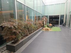 -杭州中升之星奔驰4S店(滨江店)