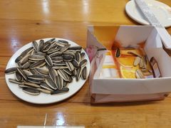 瓜子-余丞记川渝面馆(云峰店)