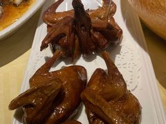 招牌烤乳鸽-石岐佬中山菜馆(张溪店)
