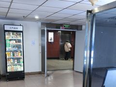 -荒岛实景沉浸密室(江汉路1店)