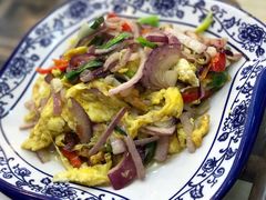 洋葱炒鸡蛋-徽州美食(三十年老店)