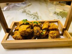蛋黄鸡翅-弄堂里(西溪龙湖天街店)