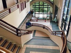 -香港大学