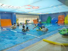 -戊辰亲子游泳俱乐部