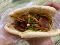 夹张飞牛肉-小陈方酥锅盔(古城总店)