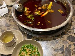 -肖肖酸萝卜鱼火锅(总店)