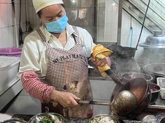 -正宗杨记普洱酸醋米线(总店)