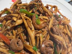 蘑菇炒鸡杂-富临轩私房菜(集庆门大街店)